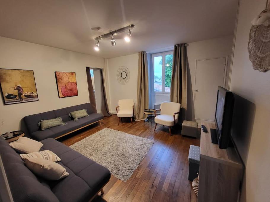 Apartamento Le P'Tit Nid Parthenay Exterior foto